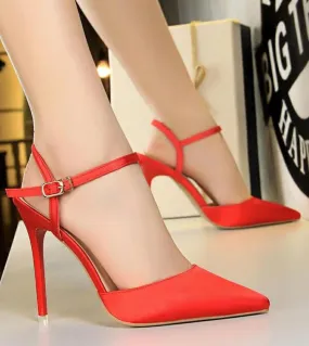 Nuove scarpe estive con tacco alto in seta Sandali con tacco basso in raso Sandali da donna a punta con fibbia sottile Sandali d